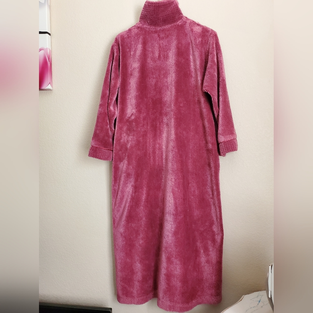 Plush Floral Embroidered Long Robe - Rose (Unbranded) - Picture 3 of 7